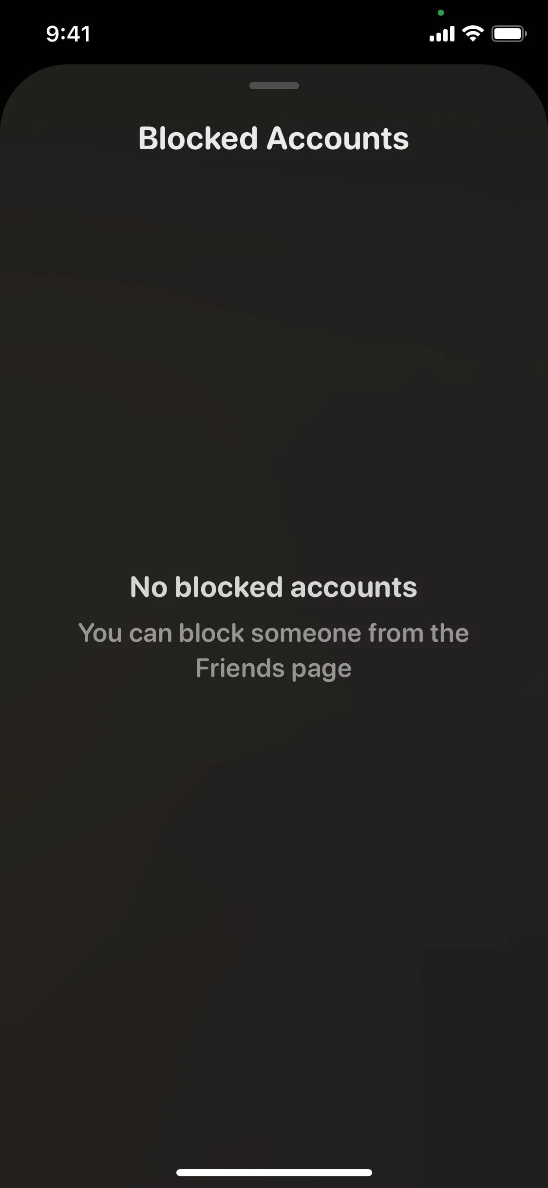 Locket Widget UI Design Screenshot: Live Photos from Best Friends on Home Screen