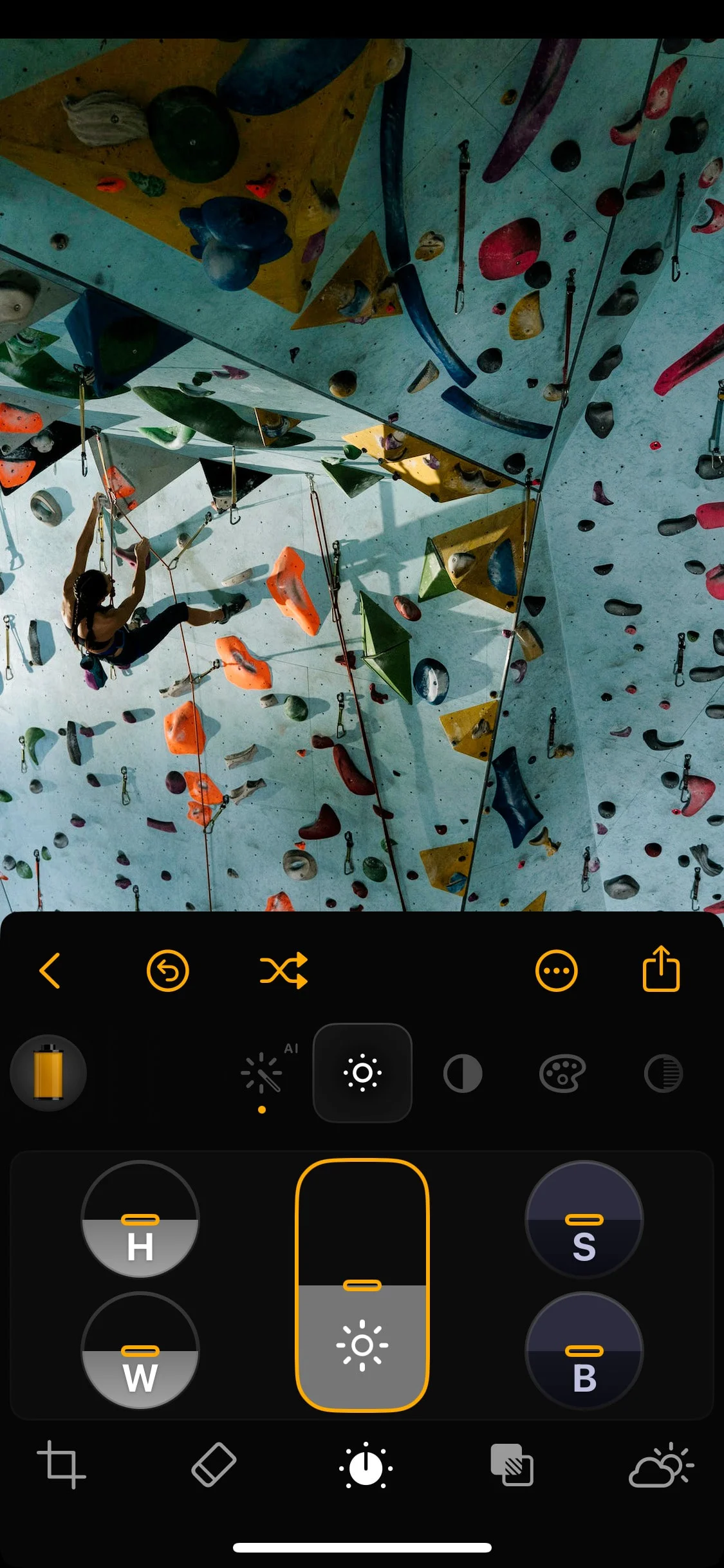 Luminar UI Design Screenshot: AI Photo Editor & RAW Image Retouching