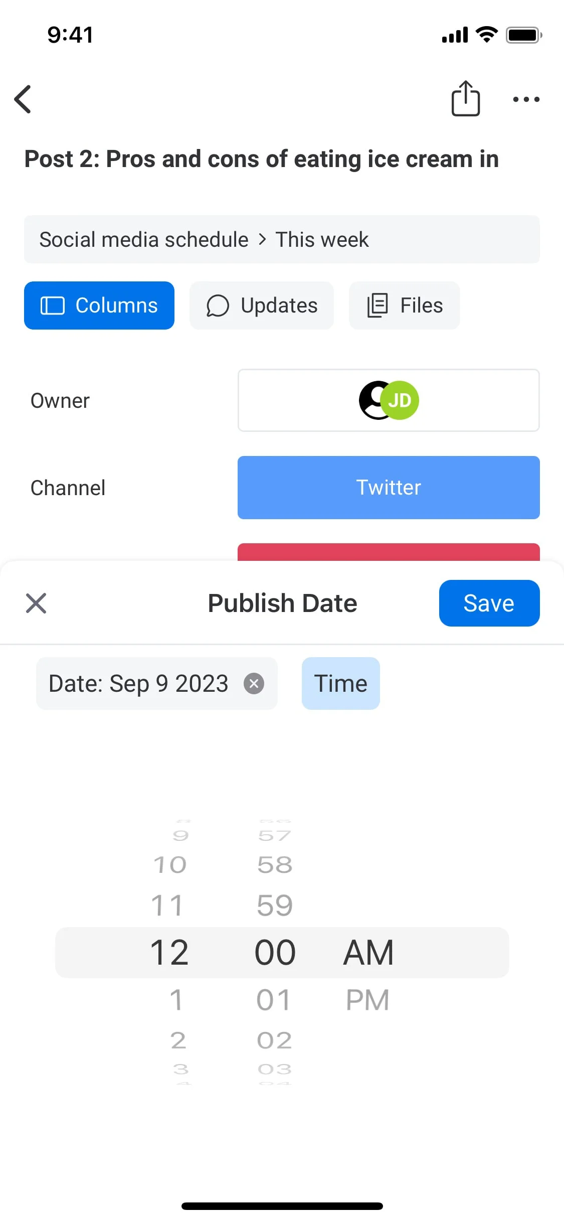 Monday UI Design Screenshot: Work OS & Team Project Tracking